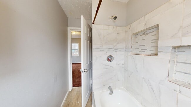 Building Photo - 3332 Walton Ave