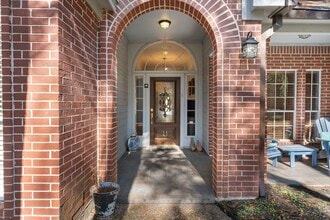 Building Photo - 11 Hornsilver Pl