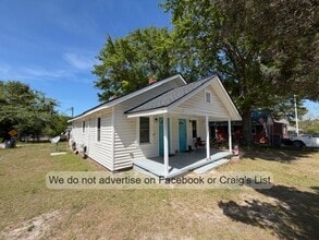 Building Photo - 208A Scarborough St