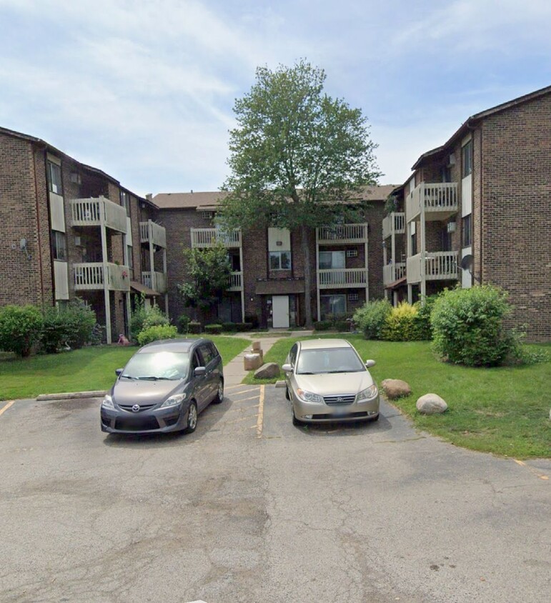 Primary Photo - 2256 Nichols Rd