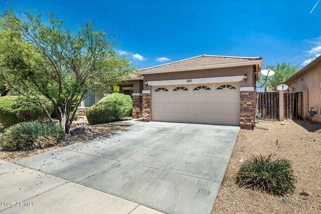 Foto del edificio - 4618 W Cottontail Rd