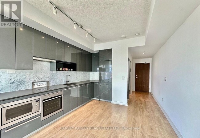 Building Photo - 115 McMahon Dr