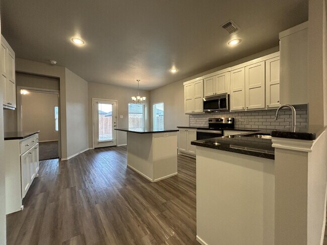 Foto del edificio - 5904 Itasca St