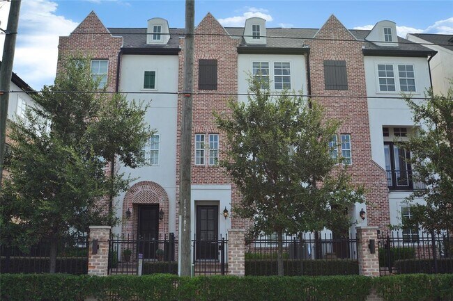 Foto del edificio - 9439 Fannin St