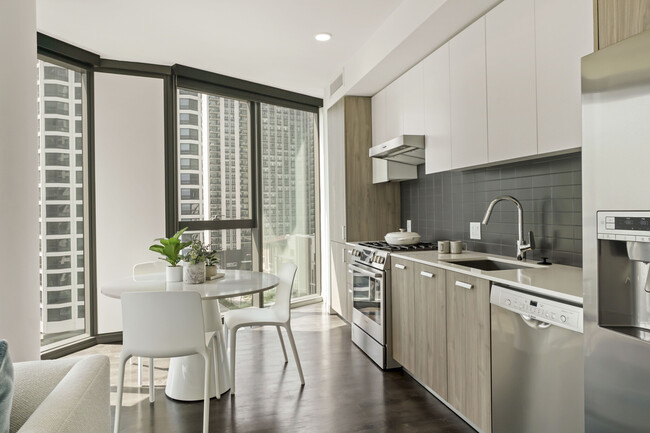 Foto del edificio - 445 E Waterside Dr