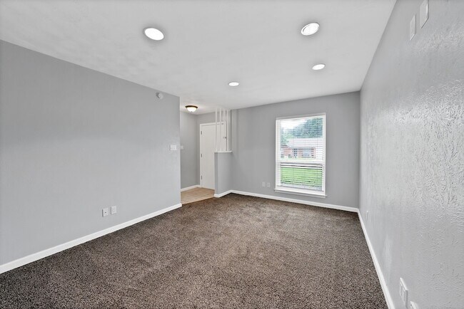 Foto del edificio - 1103 Wildwood Dr