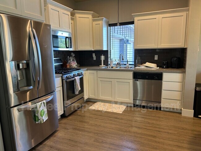 Foto del edificio - 4315 N Adams St