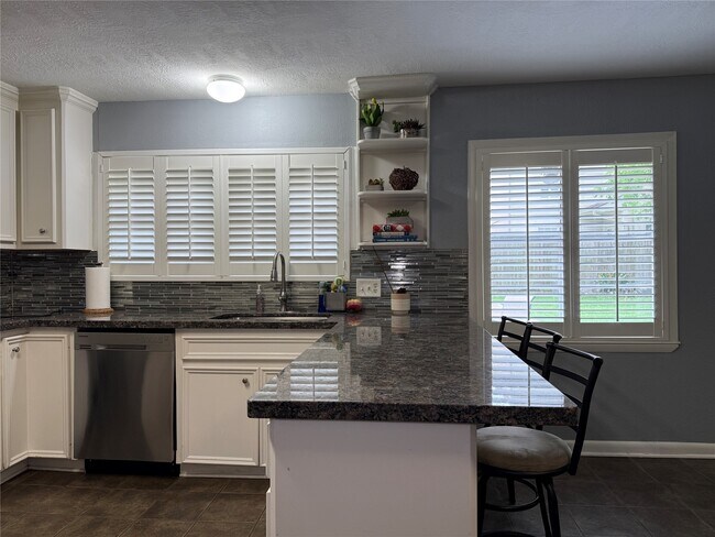 Foto del edificio - 3411 Linkwood Dr