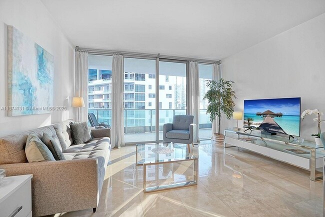 Foto del edificio - 1331 Brickell Bay Dr