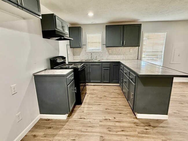 Foto del edificio - 1617 N Jake St