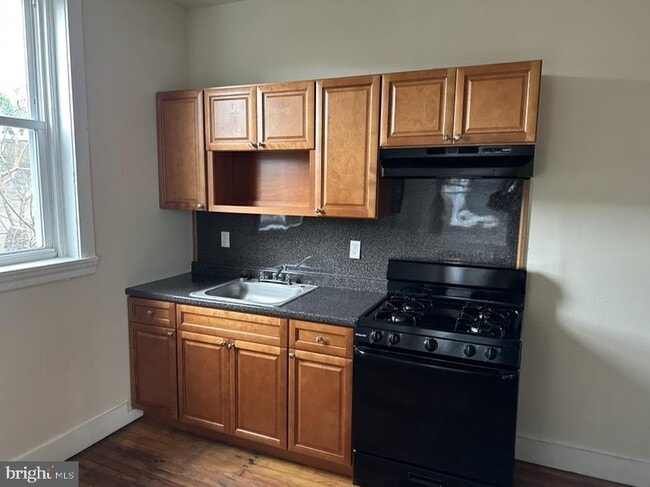 Foto del edificio - 2033 Wilmot St