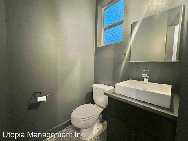 Foto del edificio - 2 br, 2.5 bath House - 4303 SE Division St.