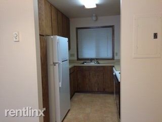 Building Photo - 3225 S 152nd St