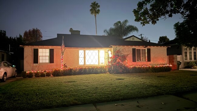 Building Photo - 4715 Allott Ave