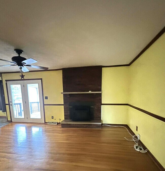 Foto del edificio - 1820 Perry Crossing Rd