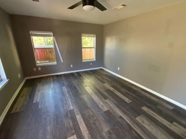 Foto del edificio - 111 E Pine St