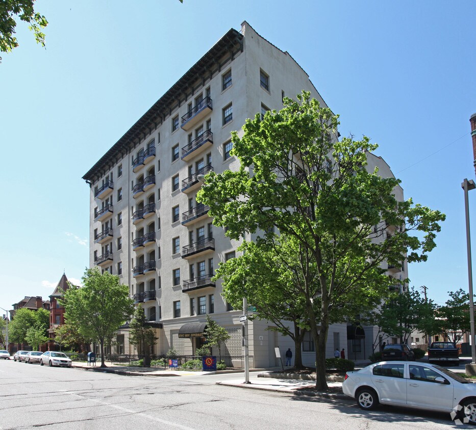 Foto del edificio - Emersonian Apartments