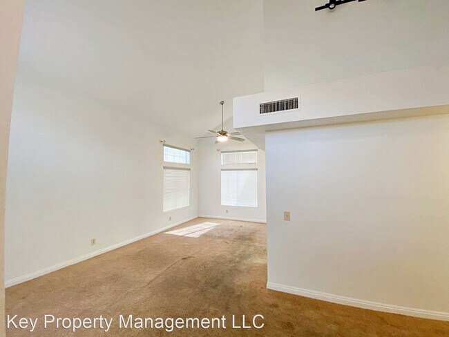 Building Photo - 4 br, 3 bath House - 5905 Waveland