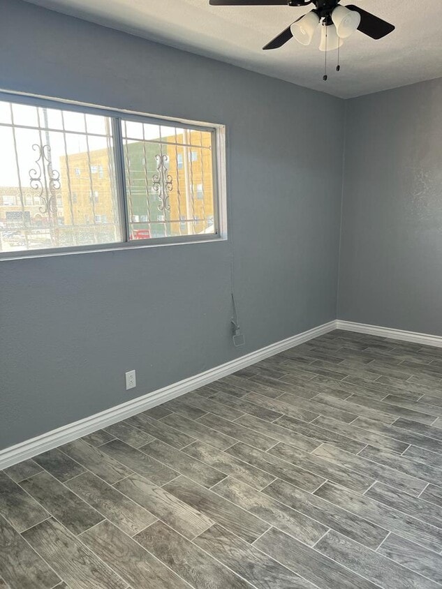 Foto principal - 120 W 73RD ST