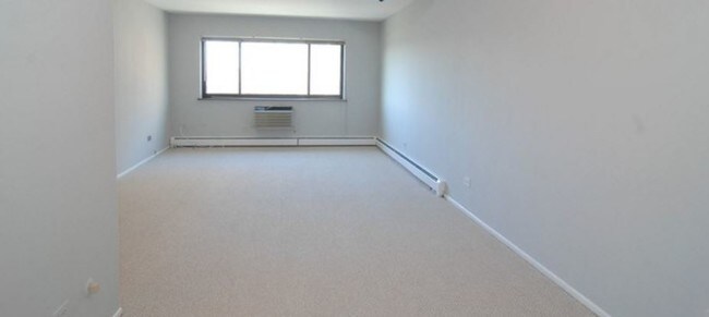 Foto del edificio - 561 W Stratford Pl