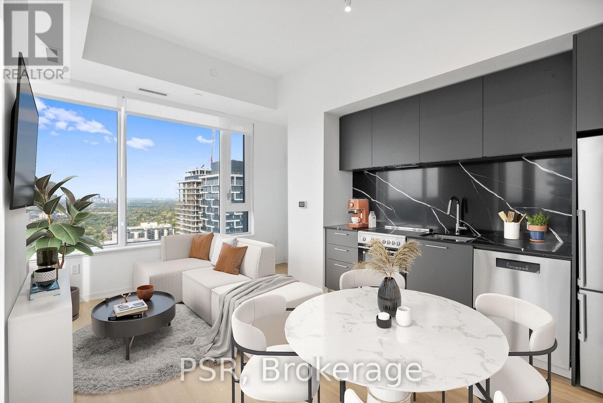 Primary Photo - 101 Roehampton Ave