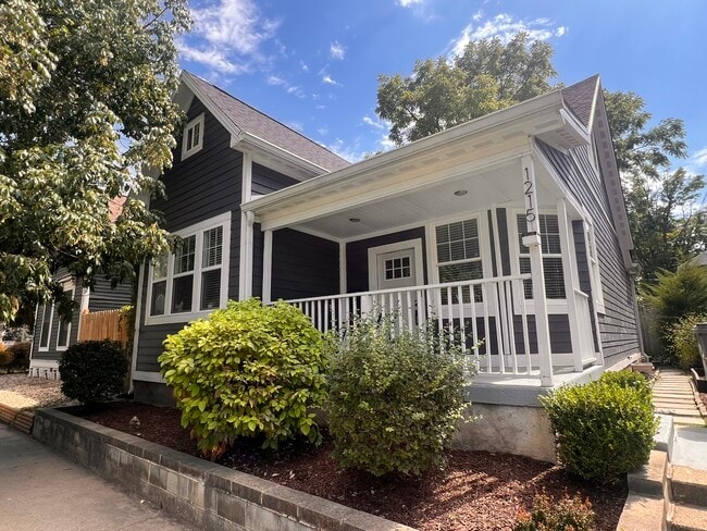 Photo - 1215 E Ohio St House