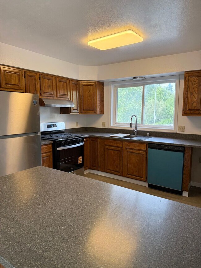 Foto del edificio - Move in BONUS- 2 weeks FREE! | New kitchen...