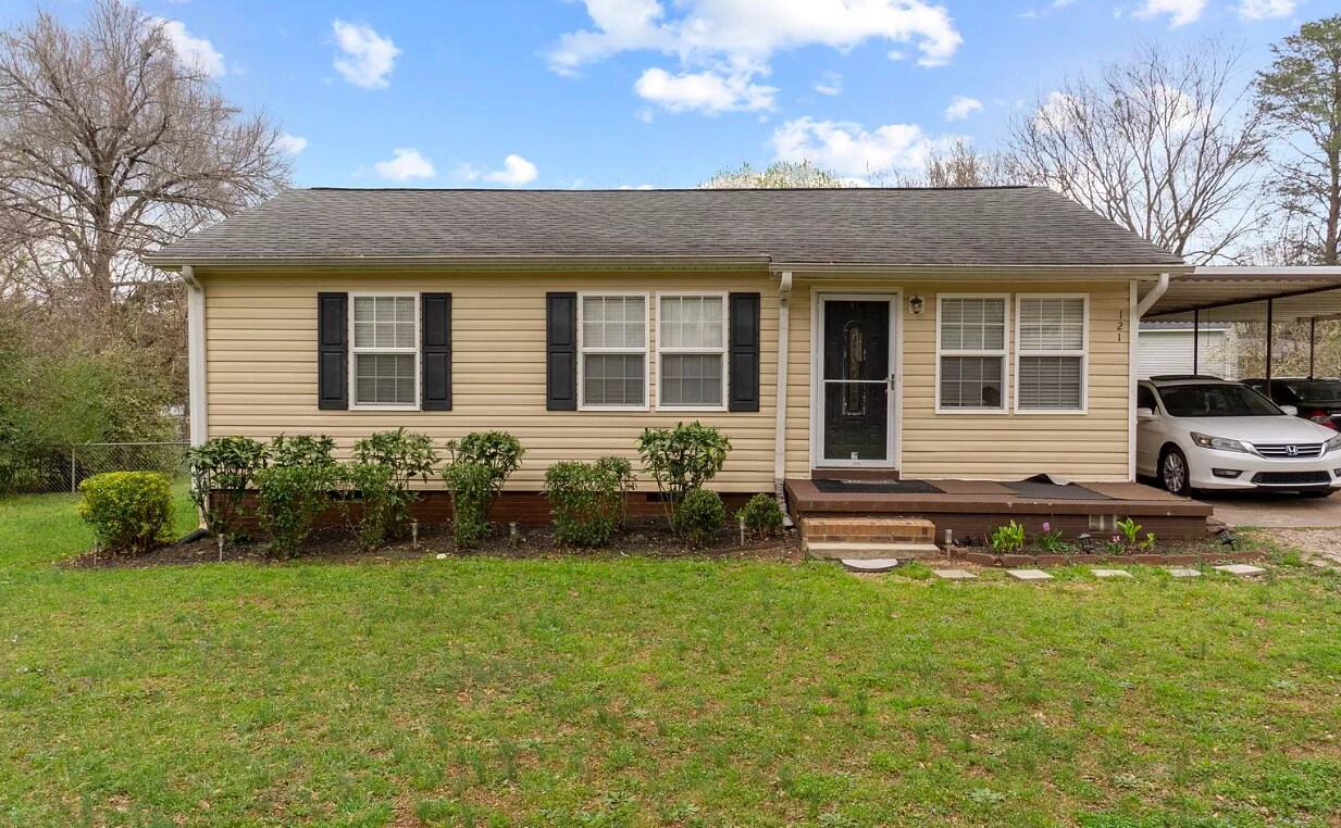 121 Sulphur Springs Dr, Greenville, SC 29617 House Rental in Greenville, SC