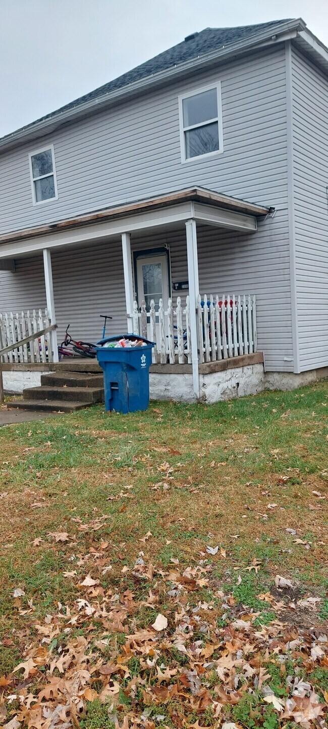 Chestnut Place Student Apartments for Rent Terre Haute, IN 1