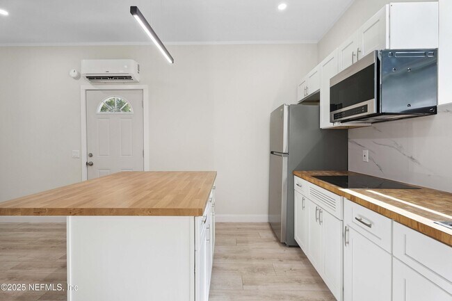 Foto del edificio - 1108 Blair Rd