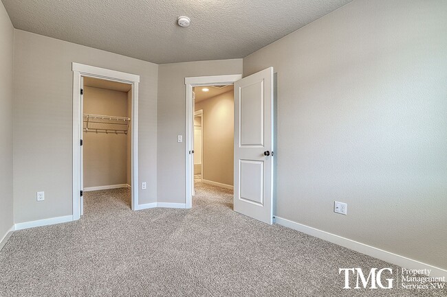 Building Photo - New Construction 3 Bed 2.5 Bath Townhome i...