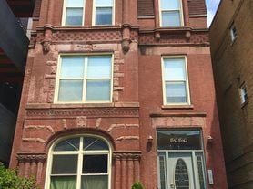 Foto principal - 2056 W Division St
