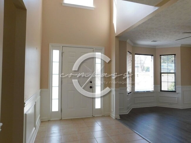 Building Photo - 1345 Holleybrooke Dr