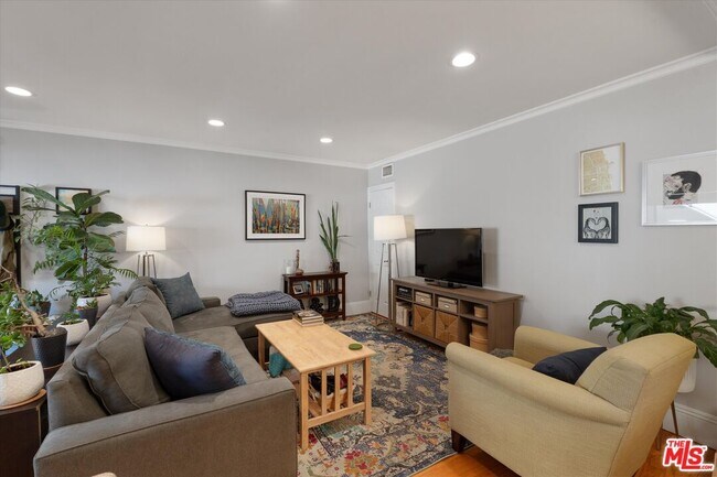 Foto del edificio - 14934 Dickens St