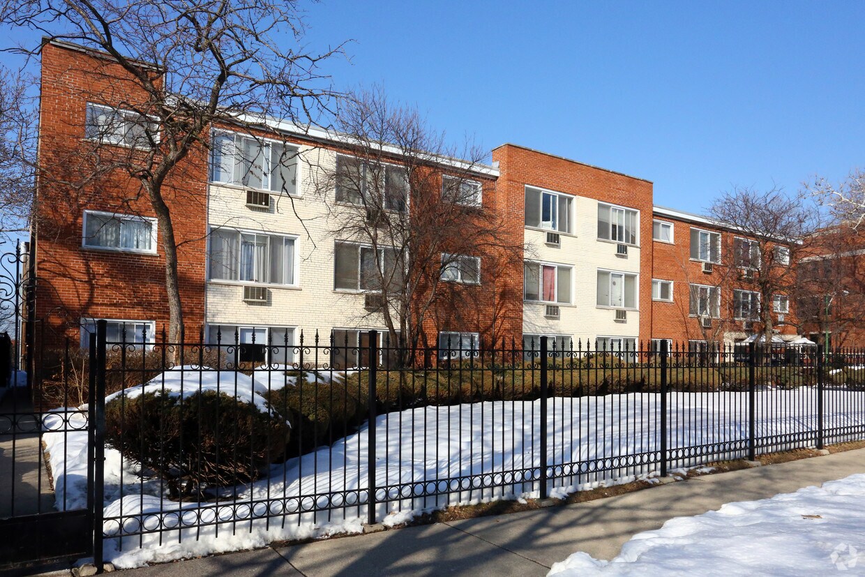 Foto principal - 2600 W. Logan Blvd