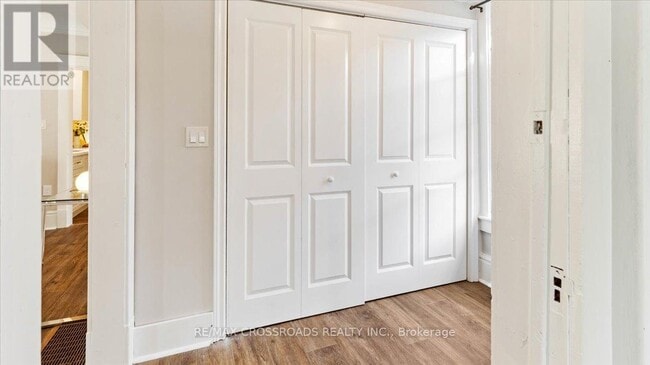 Building Photo - 24 Catharine St