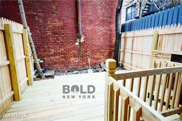 Foto del edificio - 440 10th Ave