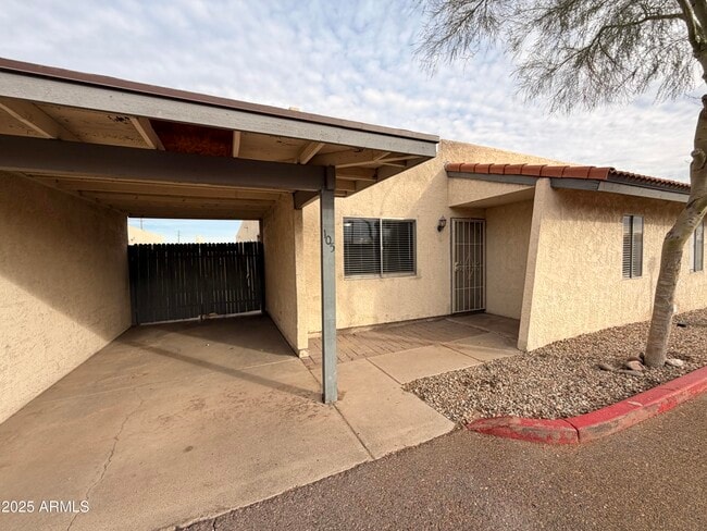 Foto del edificio - 6529 N 67th Ave