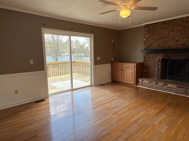Building Photo - 1235 Taw Caw FOR RENT!!
