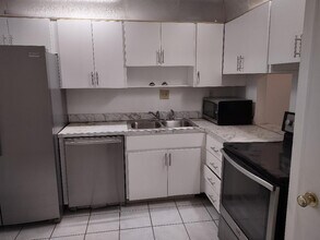 Building Photo - 2060 NW 48th Terrace