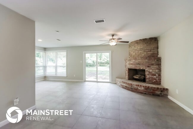 Building Photo - 24518 Pine Canyon Dr
