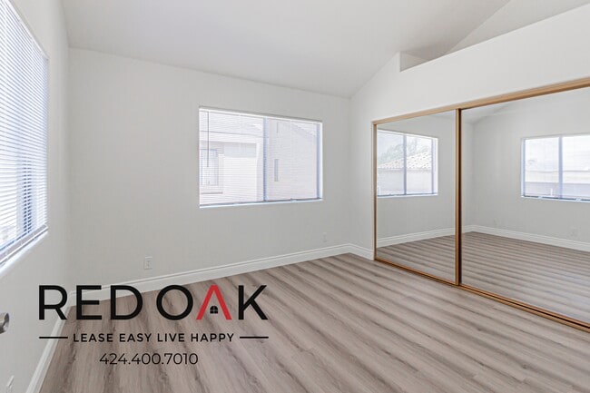 Building Photo - 1250 W Gardena Blvd
