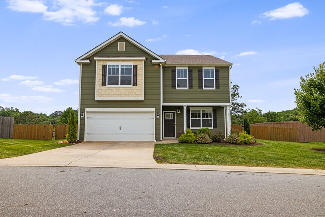 Building Photo - 206 Marathon Ln