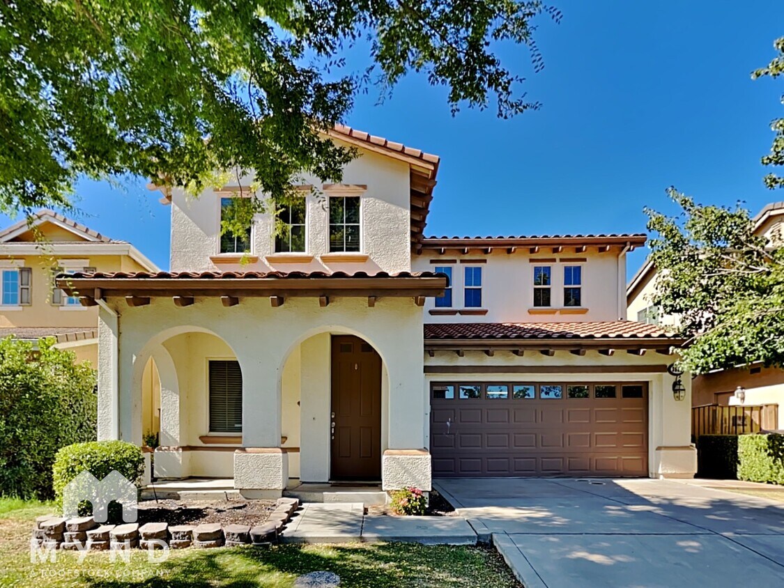 Foto principal - 3532 Silverwood Rd