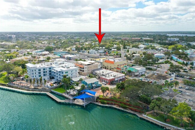 Foto del edificio - 424 SW Camden Ave