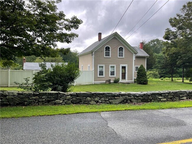 Building Photo - 755 Scotland Rd