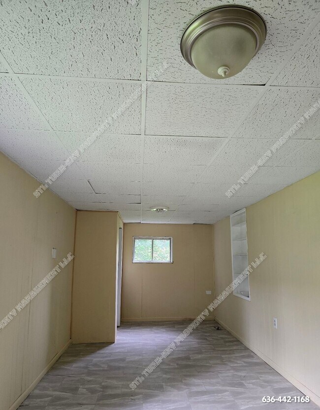 Building Photo - 3340 Werder Dr