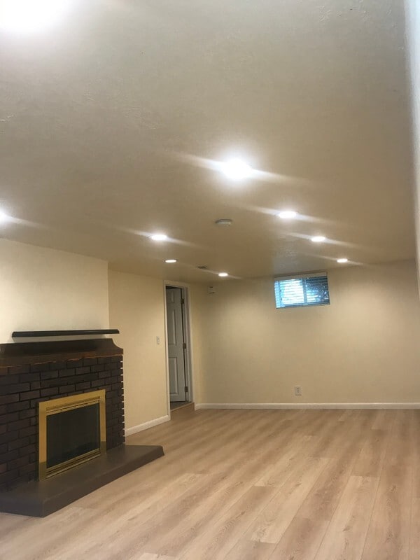 Building Photo - 1004 S 1500 E