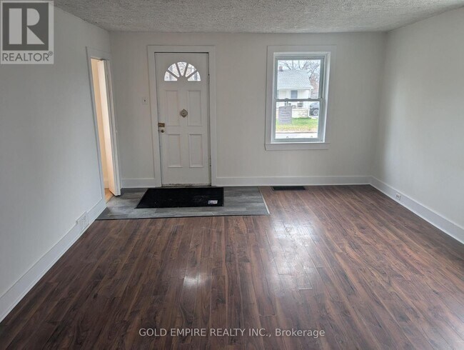 Photo du bâtiment - 317 Maxwell St