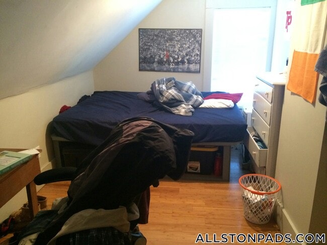 Building Photo - 21 Greylock Rd